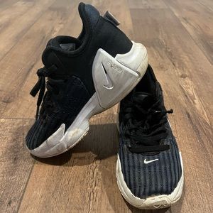 Nike Lebron Witness Basketball Shoes for Toddler Boy, 12